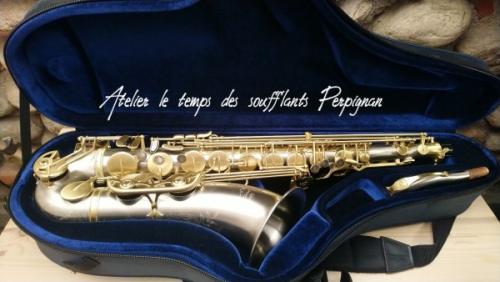 Saxophone ténor ADVENCE T1000 série maillechort vernis brossé.