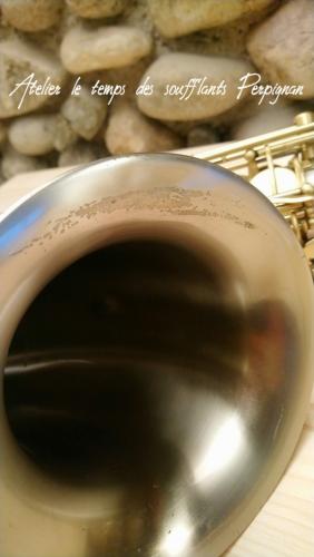 Saxophone ténor ADVENCE T1000 série maillechort vernis brossé.
