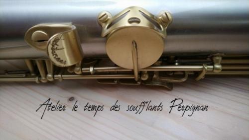 Saxophone ténor ADVENCE T1000 série maillechort vernis brossé.